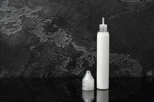 E-Liquid 2025 guide to the top 10 electronic cigarettes that deliver flavor and long battery life