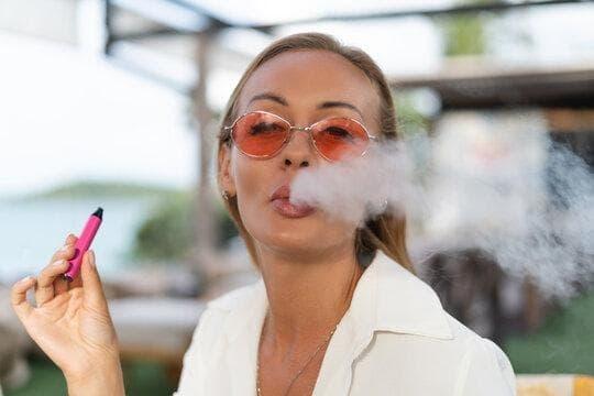 Vape Shop 2025 Practical Guide to Reducing Electronic Cigarette Secondhand Smoke at Home and in Public