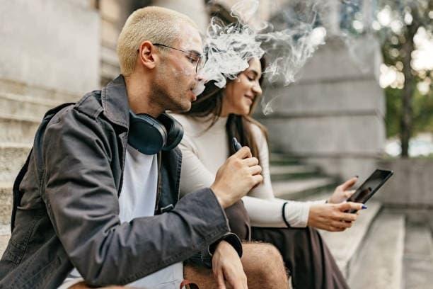 xoilac tv examines do e cigarettes raise blood pressure and what recent studies reveal