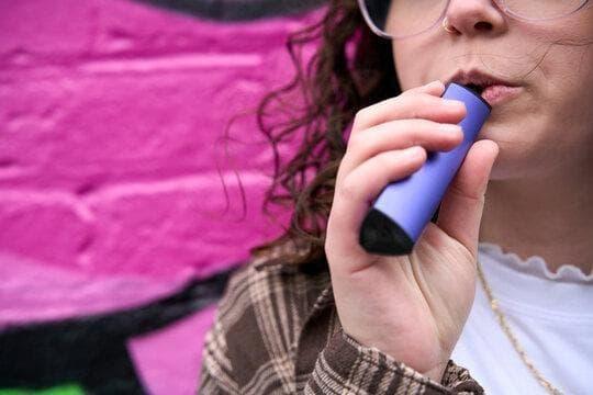 IBVAPE practical guide to e cigarette battery types and safe use with top IBVAPE recommendations