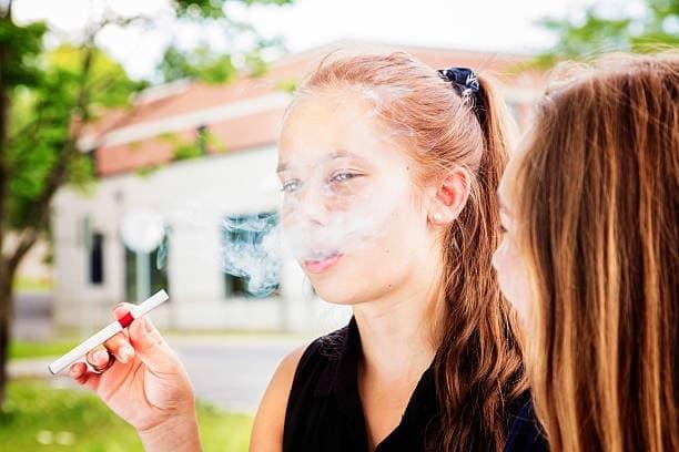 Top Picks and Buyer Tips for best e cigarette Reviewed as e and e cigars Go Head to Head